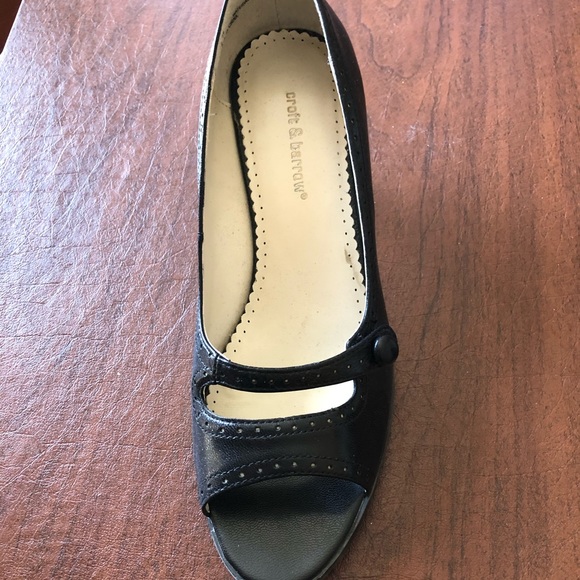 Cute Black Peep Toe Pumps EUC - Picture 2 of 3
